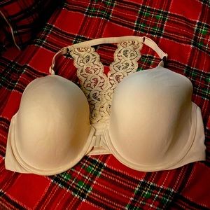BODY BY VICTORIA
Lightly-Lined Demi Bra BNWT